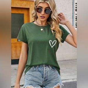 Heart print pocket tee